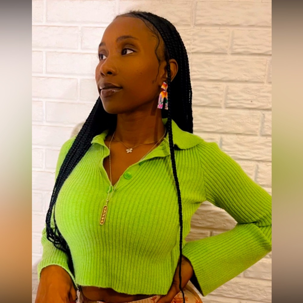 ❤️Bershka Cropped Green Sweater